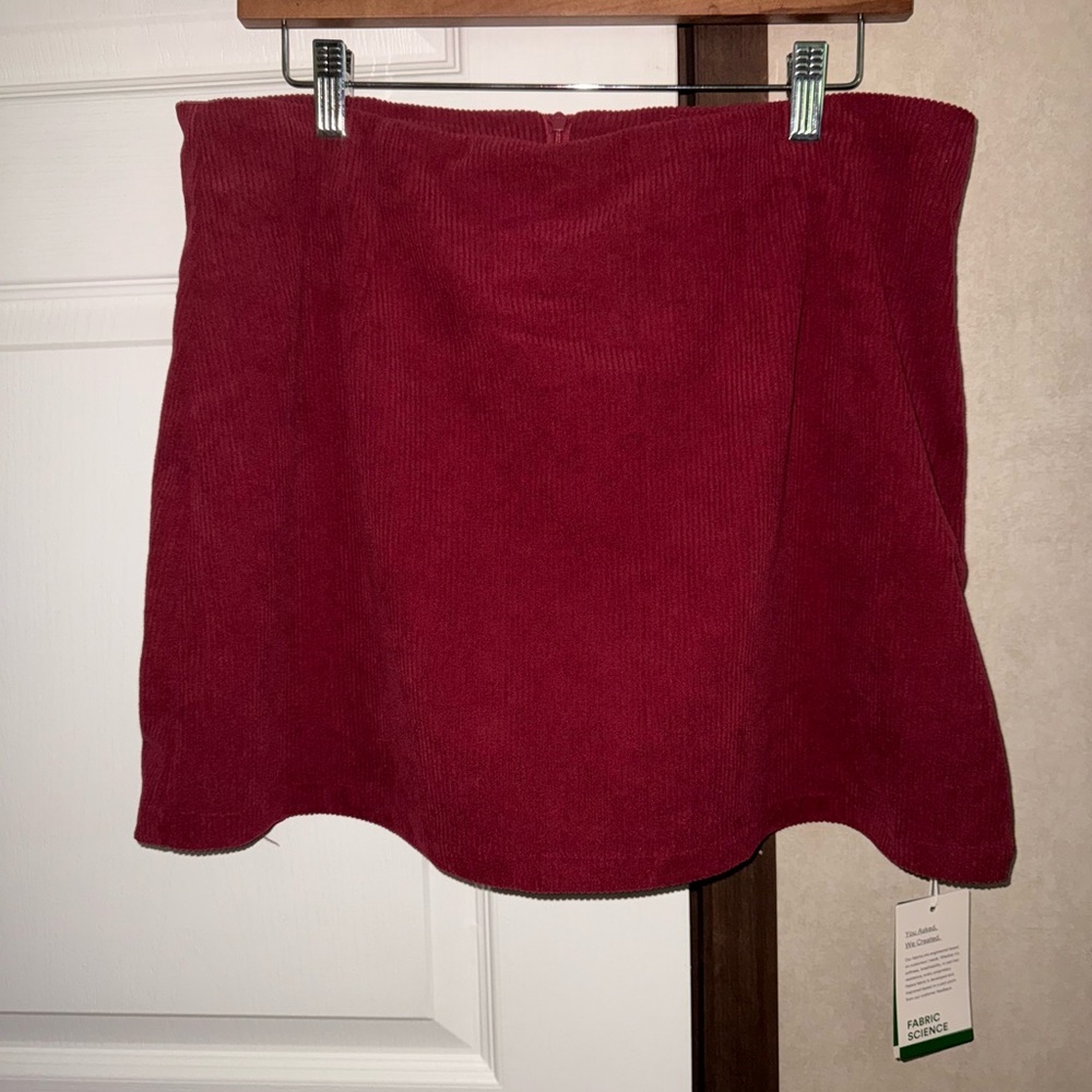 HALARA Burgundy Mini Skirt